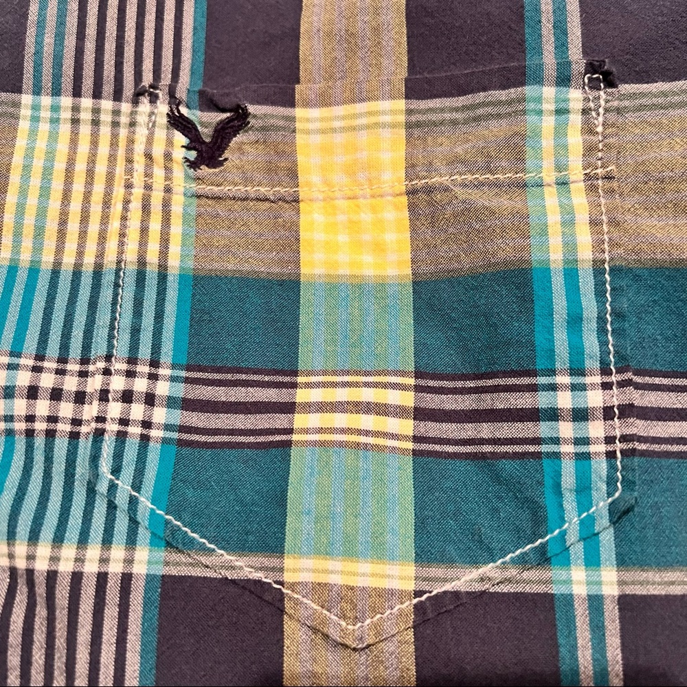 SOLD Lot of 2 American Eagle Outfitters Vintage Slim Plaid Button Down Shirts - Picture 6 of 16